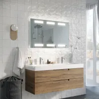 Glace de salle de bain