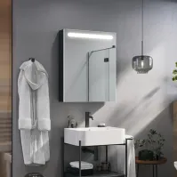 armoire de salle de bain sur mesure porte ouverte à droite