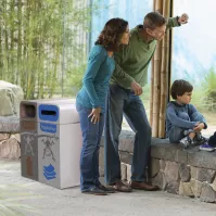 Poubelle ludique école