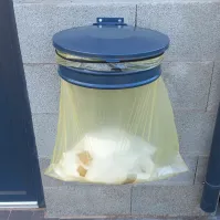 Support mural acier pour sac 80-110L, couvercle gris