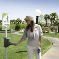 Distributeur sacs canins adaptable tout support flexible