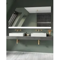 Miroir coupé en angle