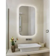 Miroir moderne rétroéclairé pour ambiance salle de bain chaleureuse