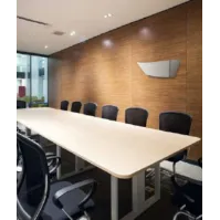 Désinsectiseur décoratif élégant et fonctionnel.