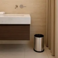 Poubelle inox 15 litres vue de face avec bac intérieur imperméable