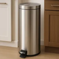 Poubelle à pédale inox 30 litres vue de face avec poignée arrière